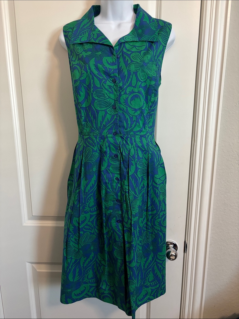 Talbots Sleeveless Green & Blue Floral Shirtwaist Dress Size 14